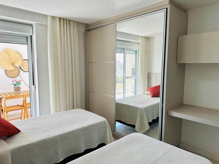 Apartamento com 3 suítes e vista mar em Palmas