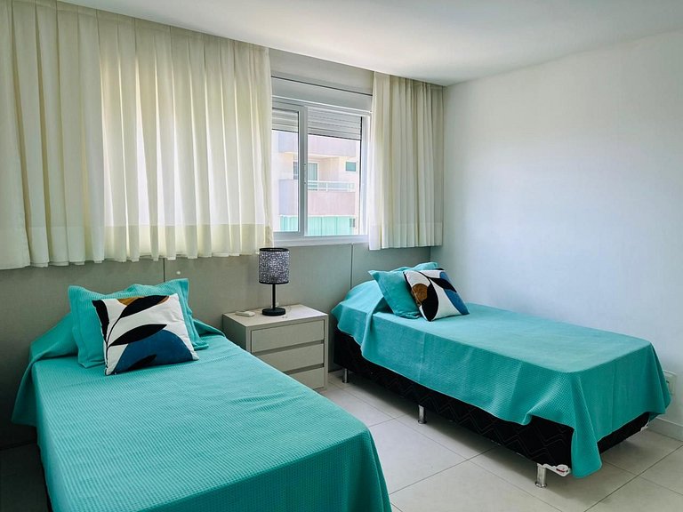 Apartamento com 3 suítes e vista mar em Palmas