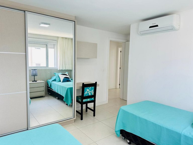Apartamento com 3 suítes e vista mar em Palmas