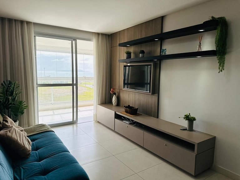 Apartamento com 3 suítes e vista mar em Palmas