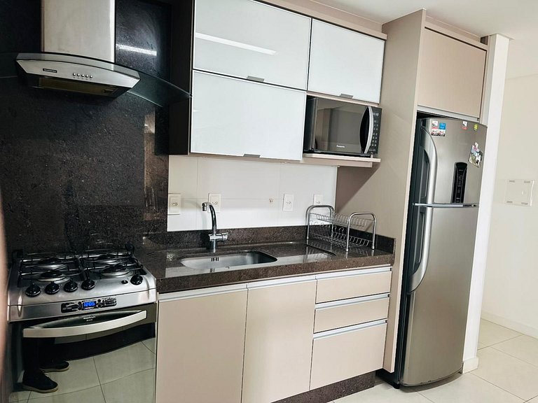 Apartamento com 3 suítes e vista mar em Palmas