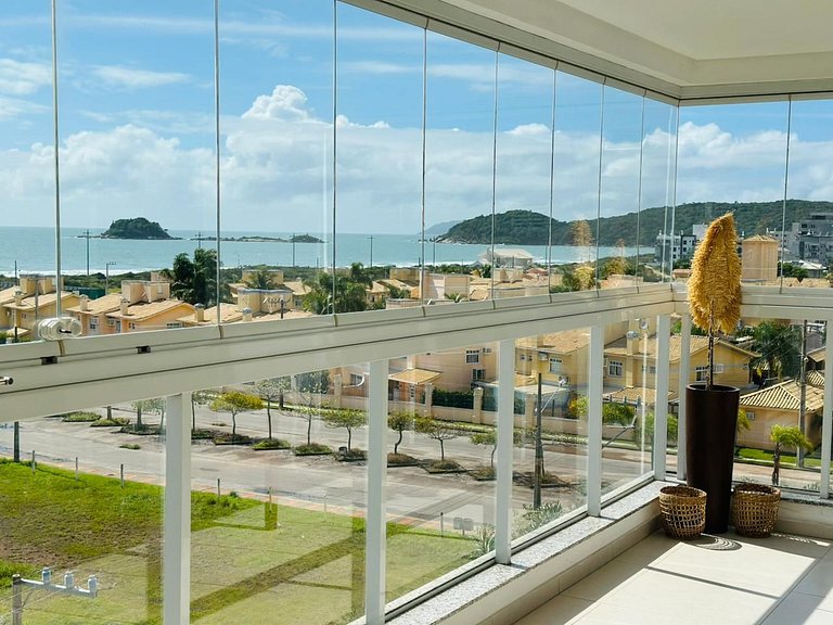 Apartamento com 3 suítes e vista mar em Palmas