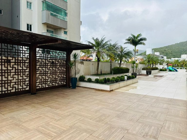 Apartamento com 3 suítes e vista mar em Palmas