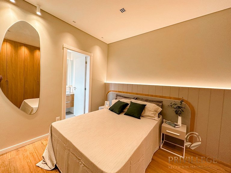 2 dormitórios em prédio Frente mar na Praia Grande