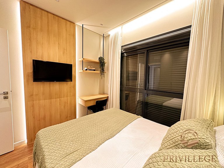 2 dormitórios em prédio Frente mar na Praia Grande