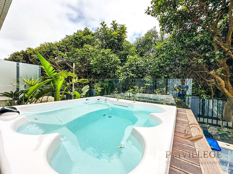 2 dormitórios em prédio Frente mar na Praia Grande