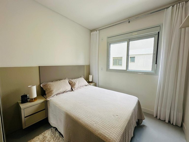 2 Quartos sendo 1 Suíte - Beira-Mar Praia Grande