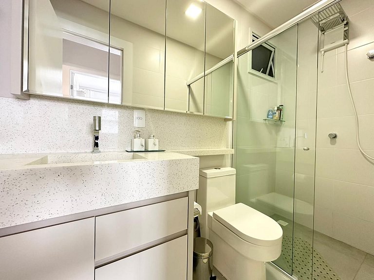 2 Quartos sendo 1 Suíte - Beira-Mar Praia Grande