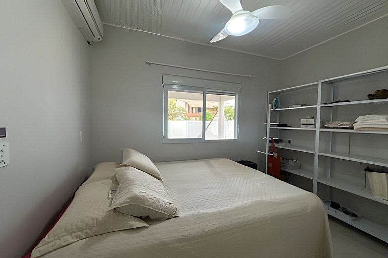 Casa com Piscina Privativa e  com Espaço Gourmet